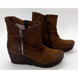 Miz Mooz Brown ZuZu Leather Ankle Boots With Side Zippers & Wedge Soles Size 9.5